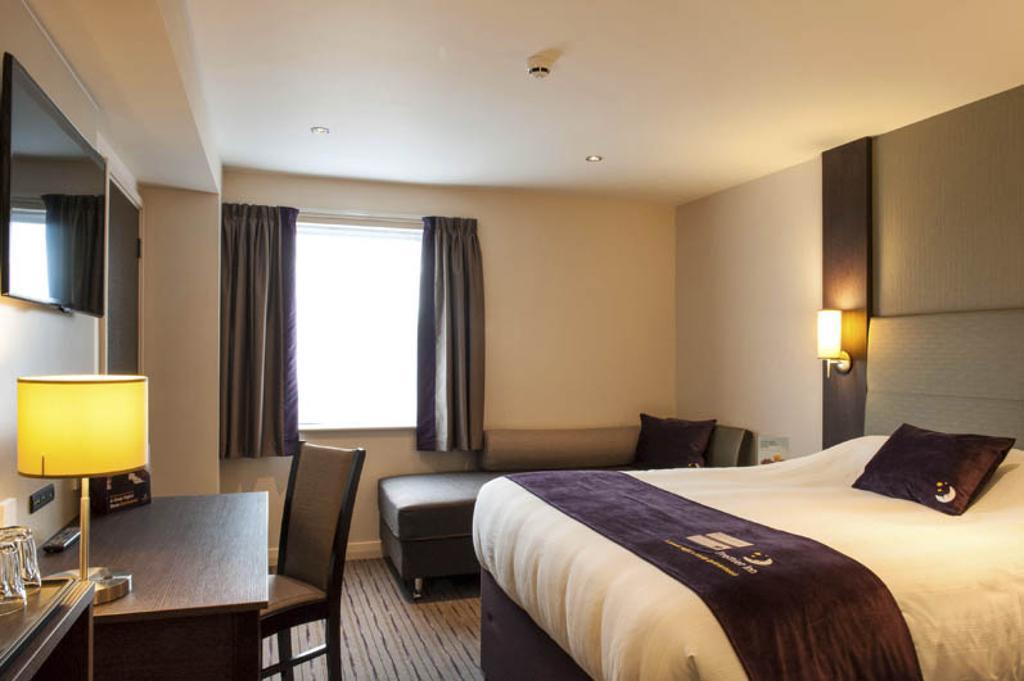 Premier Inn London Romford Central Rom bilde