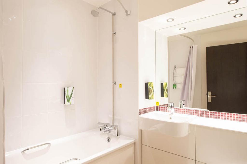 Premier Inn London Romford Central Rom bilde