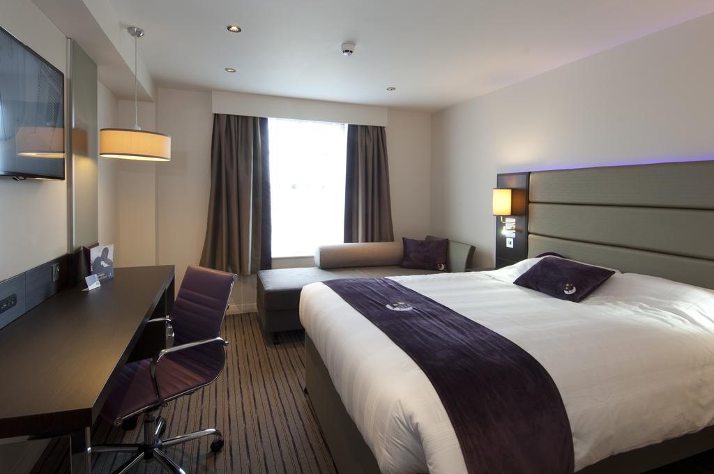Premier Inn London Romford Central Rom bilde