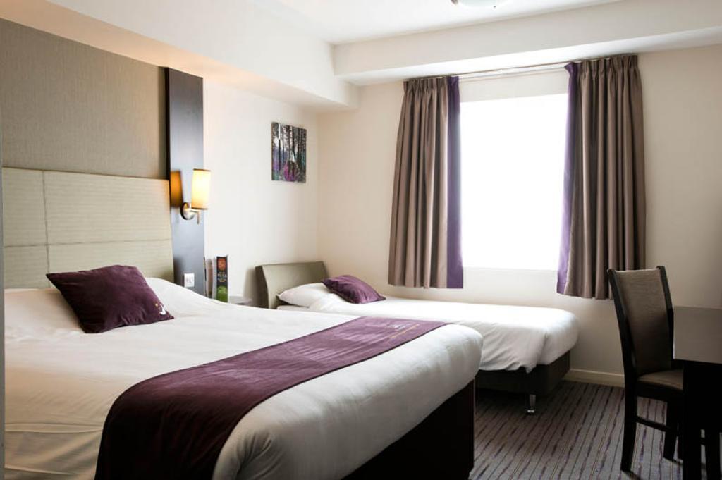 Premier Inn London Romford Central Rom bilde