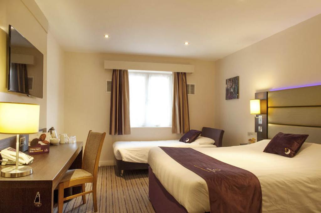 Premier Inn London Romford Central Rom bilde