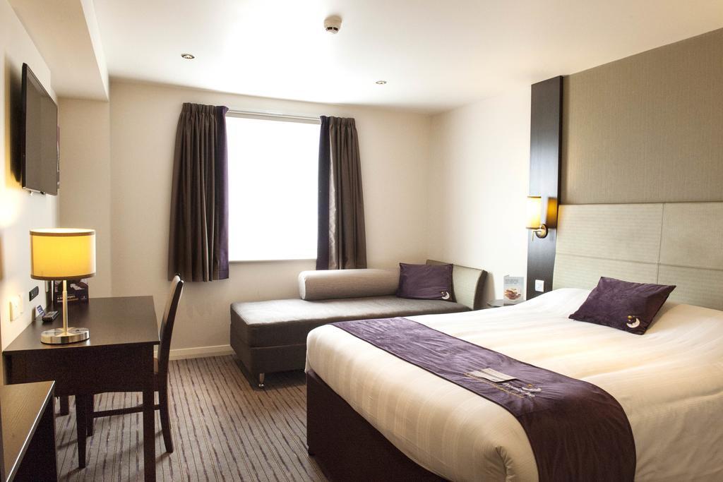 Premier Inn London Romford Central Rom bilde