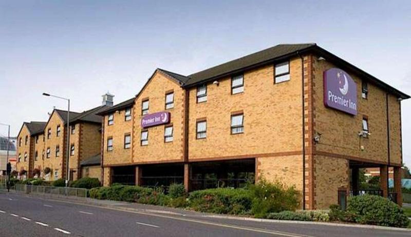 Premier Inn London Romford Central Eksteriør bilde